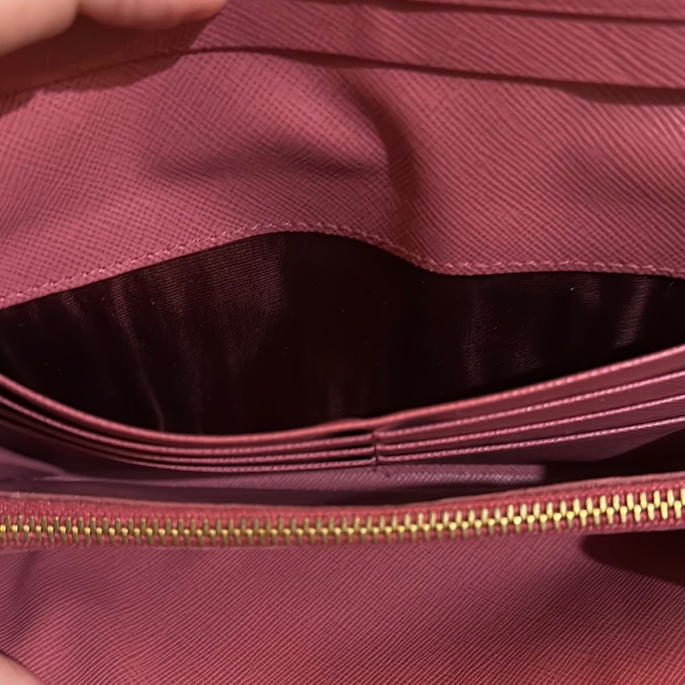 Prada Bag - Picture 13 of 17
